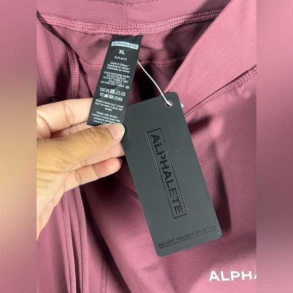 NWT ALPHALETE Trace Shorts - Picture 4 of 6